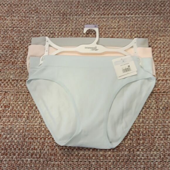 New Women's Seamless Hipster Ribbed Panties Pastels Size 1X New With Tags - Picture 1 of 6
